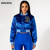 Blouson court matelassé réfléchissant à motif losanges pour femme, avec poches à lettres, style baseball, idéal pour l'hiver