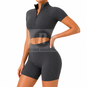 Ensemble décontracté 2 pièces pour femme avec logo personnalisé, T-shirt à manches courtes en toile coton/polyester et short, motif uni, vente en gros - Product Image 2