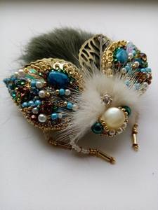 Broche de Diseño Elegante con Cuentas Bordadas para Decoración de Ropa de Lujo - Product Image 1