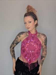 Camisola Elegante y Moderna para Mujer, Estilo Dulce, Satén con Lentejuelas y Cuentas, Hecha a Mano con Flecos Dorados, Ecológica y de Corte Corto - Product Image 6