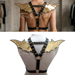 Harnais d'épaule style chauve-souris Gold Wing, harnais de costume orné de clous dorés - Product Image 6