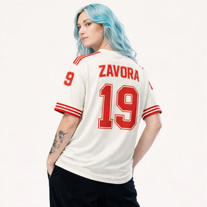 เสื้อฟุตบอลอเมริกันแบบยูนิเซ็กซ์สีขาว รุ่นนักกีฬา พร้อมชื่อทีมและชื่อผู้เล่นแบบกำหนดเอง เนื้อผ้าแห้งเร็ว ระบายอากาศได้ดี ผลิตตามแบบ OEM - Product Image 3