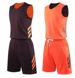 Tenue de basketball personnalisée avec logo OEM, maillot de basketball par sublimation, uniforme d'équipe avec numéro, ensemble de basketball - Product Image 1