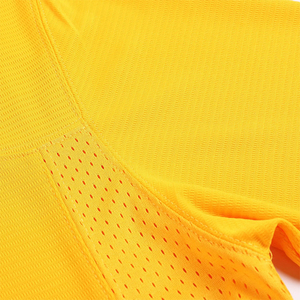 Tela transpirable y suave con control de humedad diseñada para un rendimiento duradero, jersey de fútbol americano. - Product Image 3