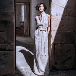 Robe midi en coton faite à la main pour femme, col en V, manches cloche, coupe ample, taille haute, avec nœud, style A-line, couleur unie, vintage, en tissu tissé respirant - Product Image 1