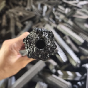 Charbon de bois hexagonal activé à partir de sciure de bois, briquettes de bois dur à combustion longue durée, sans fumée, pour barbecue, Vietnam - Product Image 1
