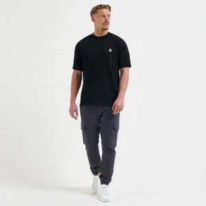 Camiseta de Manga Corta para Hombre, Cuello Redondo, Color Negro, Corte Regular, Algodón Jersey, Color Sólido Informal, Logotipo Estampado en la Parte Delantera, Transpirable - Product Image 1