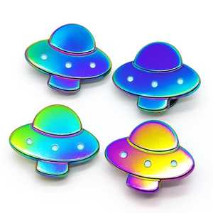 Diseño de Letras Tradicionales del Orgullo con Recubrimiento de Arcoíris Anodizado y Esmaltado Personalizado con Impresión UV para Souvenir - Product Image 5