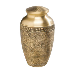 Urna Conmemorativa Clásica en Forma de Ataúd, de Latón Sólido con Acabado Dorado, Banda Decorativa y Tapa de Rosca, Ecológica y Apta para Mascotas - Product Image 1