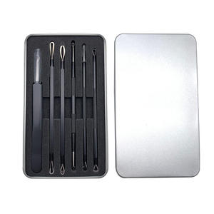 Kit d'outils de beauté en acier inoxydable pour le visage : aiguilles à points noirs, pinces à cuticules et clips anti-acné - Product Image 4