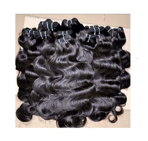 Compre Cabello Humano Virgen Indio Remy Natural Sin Procesar, Suave, Liso, Ondulado, Rizado, de un Solo Donante, con Acabado Brillante, Fabricado en India - Product Image 1