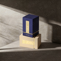 Boîte à parfum en papier kraft rigide de luxe personnalisable de 100 ml, emballage cosmétique vide pour parfum avec design de boîte et inserts en verre