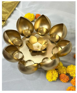 Bol Urli en métal doré, décoratif, pour fleurs flottantes, décoration de la maison pour Diwali, centre de table, porte-bougie Pooja, festival - Product Image 4
