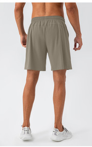 กางเกงขาสั้นสตรีทแวร์คุณภาพสูง ผ้าฝ้าย 100% สำหรับผู้ชาย เหมาะสำหรับเล่นบาสเก็ตบอล - Product Image 3