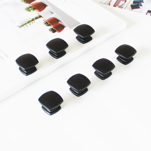 ลูกบิดทรงสี่เหลี่ยมทันสมัยสีดำด้าน ผลิตจากโลหะผสมสังกะสี สำหรับตู้ครัว ตู้เสื้อผ้า ตู้ลิ้นชัก เฟอร์นิเจอร์ห้องรับประทานอาหาร - Product Image 2