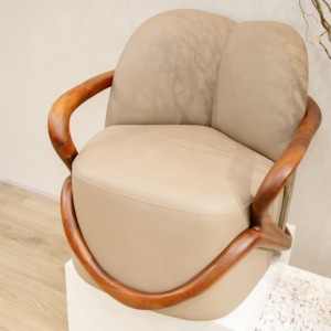 Wholesale Luxury Leather <b>Upholstered</b> Accent <b>Chair</b> with Walnut Wood Frame Solid Wood Armrests for Living Room Hotel LoungE PISANO - Product Image 3