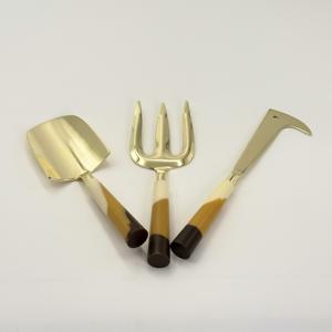 Produits très demandés : Mini-outils de jardin portatifs avec manche en résine, pelle, râteau et fourche en métal pour l'intérieur et l'extérieur - Product Image 3