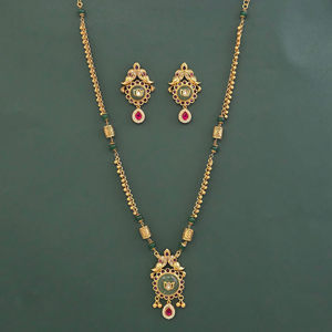 Handmade Jewellery In India Antique Heritage Pendant Set With Matte Gold Plating 231882 - Product Image 1