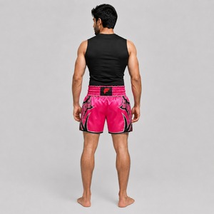 Shorts de Muay Thai athlétiques conçus avec un tissu respirant, offrant une liberté de mouvement et un confort durable pour les entraînements quotidiens. - Product Image 2
