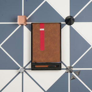 Aurelux RE010 – Coffret Cadeau Agenda A5 Premium en Cuir PU Marron avec Boucle pour Stylo, Impression UV, Marquage à Chaud, Logo Personnalisé, Planificateur Exécutif - Product Image 1