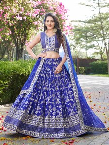 Conjunto de Lehenga Choli Azul Bordado Sin Arrugas con Dupatta de Seda Jacquard Dola, Traje para Bodas y Fiestas para Mujer, para Todas las Temporadas - Product Image 1
