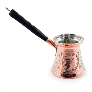 Cafetera Turca de Cobre Grabada a Mano con Patrón Floral, Cezve, Ibrik Árabe, Briki Griega, Calentador de Leche para Estufa con Mango de Madera Oscura - Product Image 1