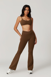 Sujetador Deportivo Red Velvet Passion de Alta Demanda con Diseño de Tirantes Ajustables en la Espalda, Bajo Busto Curvo y Alto Impacto para Mujer - Product Image 6