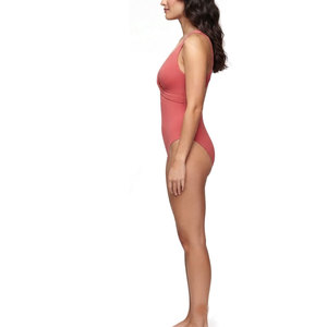 Maillot de bain durable pour femme, idéal pour la natation, les aventures à la plage et les vacances d'été, avec tissu extensible confortable et sensation légère. - Product Image 3