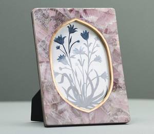 Marco de Fotos Moderno con Efecto Mármol, Diseño Artístico de Corte Ovalado y Borde Dorado para Decoración de Mesa de Lujo en el Hogar - Product Image 1