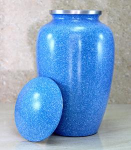 Urna Funeraria de Metal Hecha a Mano con Diseño Floral, Perfecta para Familias que Quieren Guardar Recuerdos de sus Seres Queridos Cercanos - Product Image 3