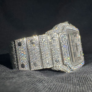 Reloj Clásico Digital Unisex de Lujo en Aleación de Acero Inoxidable con Diamantes Moissanite Baguette, Logotipo Personalizado, Estilo Antiguo Hip Hop - Product Image 1