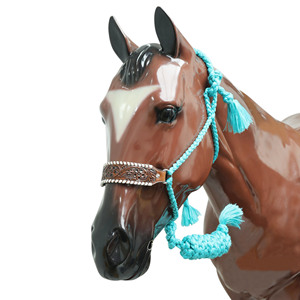 Harnais en nylon décoré d'un motif floral sculpté à la main et de sangles blanches sur le nezier en cuir - Product Image 6
