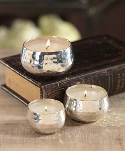 Pot à bougie décoratif en métal pour bougies d'aromathérapie avec finition élégante et design résistant à la chaleur - Product Image 4