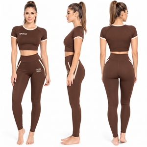 Ensemble de yoga pour femmes avec logo OEM imprimé, haut court et leggings, ensemble de sport 2 pièces, haut court à manches courtes et leggings en coton et polyester - Product Image 5