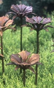 Red Metal Starburst Garden Stakes Outdoor Decor Modern Style Plastic Coated for Yard and Patio - Product Image 5