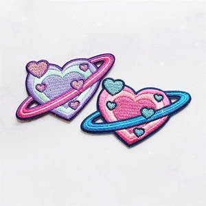 Parche de chenilla con letras bordadas de diseño personalizado, con lentejuelas grandes y brillantes, para universidades, con logotipo elegante, venta al por mayor - Product Image 4