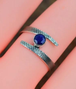 Bague Ronde en Saphir Bleu, Argent Sterling 925, Bijou Fait Main, Pierre de Naissance de Septembre, Cadeau pour Femme, Usage Quotidien, Fournisseur en Gros - Product Image 5