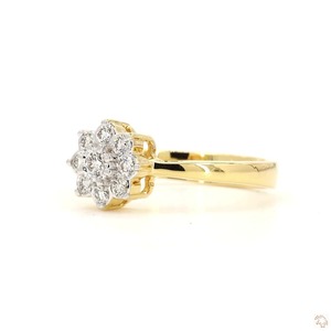 Bague de fiançailles unisexe classique à trois pierres en diamant de laboratoire, plaqué or massif 14 carats, sertissage à griffes, style hip-hop, certifiée IGI - Product Image 2