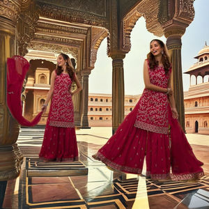 ชุดสلوارอินเดียแบบดั้งเดิมผ้าจอร์เจตต์ปักลายประดับด้วยเลื่อม หิน และกระจก ซื้อออนไลน์ - Product Image 1