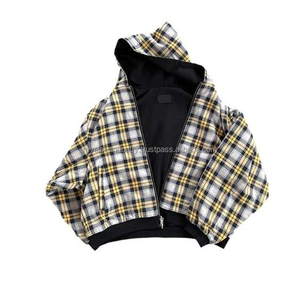 Sweat à capuche gothique d'hiver personnalisé avec logo sur le devant, 100% coton, double couche, 400 GSM, avec poches et broderie - Product Image 2