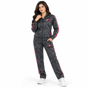 Chándal deportivo premium para mujer que ofrece un ajuste flexible, comodidad transpirable y una apariencia deportiva para mujeres activas. - Product Image 4