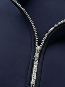 Sudadera con media cremallera y cuello personalizado, con personalización completa, sudadera con capucha de invierno con costuras en contraste bordadas. - Product Image 5