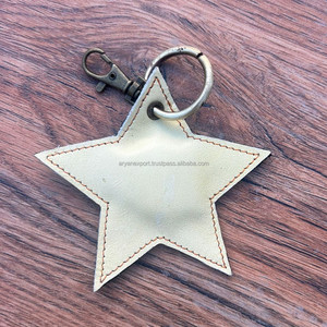 Vente chaude À La Main En Cuir Coloré En Forme D'étoile Porte-clés Western En Cuir Véritable Cowboy Cowgirl Porte-clés Vache Imprimer Porte-clés - Product Image 3