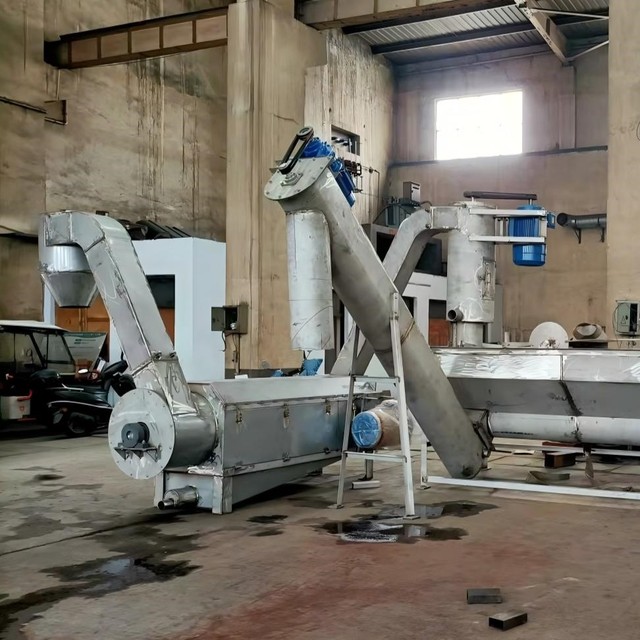 Eco Friendly Closed Type Lead Acid Battery Processing Machinery With Safety Protection Design