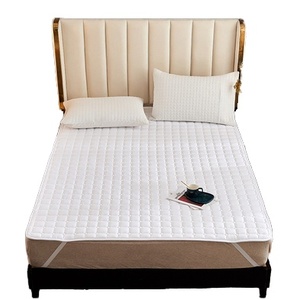 Protège-matelas matelassé tissé 100% polyester 300 fils/cm² respirant lavable en machine toutes saisons pour adultes usage hospitalier - Product Image 2