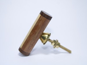 Poignées de meuble en bois d'acacia bicolore faites à la main en forme de T |   Boutons de tiroir décoratifs modernes pour quincaillerie de meubles |   Bois naturel et laiton - Product Image 4