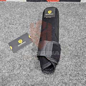 Botas de neopreno para caballos, protección de patas, botas de tendón para equinos, equipo veterinario ecuestre suave para montar. - Product Image 1