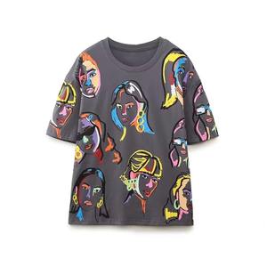 T-shirt court ajusté en coton respirant pour femme, col rond, design personnalisé, pour un look actif et tendance, motif imprimé - Product Image 4