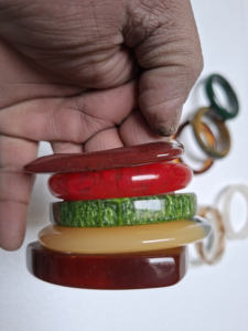 Bracelet en résine pour femmes, bijoux fantaisie, vente en gros, design de couleur personnalisé - Product Image 3