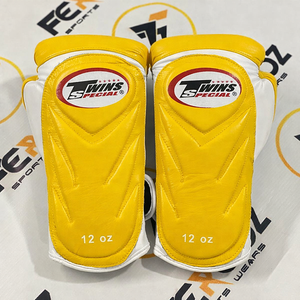 Gants de boxe Muay Thai jaunes et blancs de haute qualité, nouveau design, pour entraînement de kickboxing, entraînement en salle de sport, en cuir véritable, gants MMA - Product Image 1
